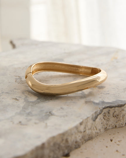 Gold Irregular Clasp Bangle