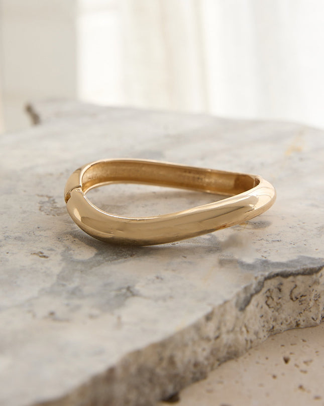 Gold Irregular Clasp Bangle