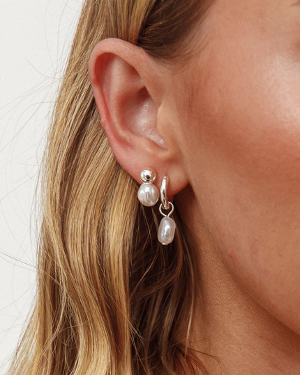 Silver/Pearl Hoop And Stud Earrings Set Light