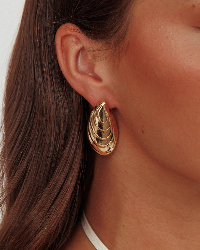 Gold Pippy Shell Earrings