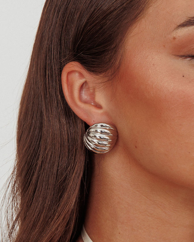 Dark Silver Ribbed Curve Earrings