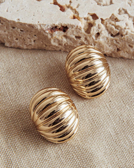 Gold Ribbed Curve Earrings