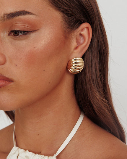 Gold Ribbed Curve Earrings