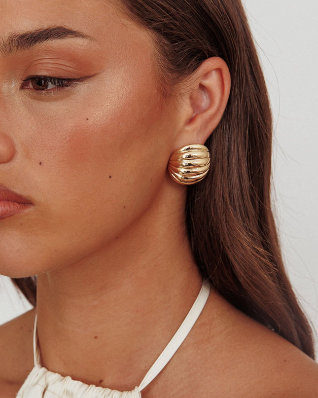 Gold Ribbed Curve Earrings