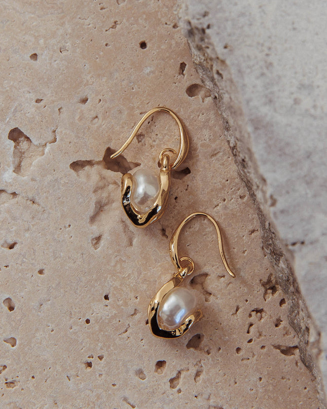 Gold/Pearl Pearl Drop Earrings