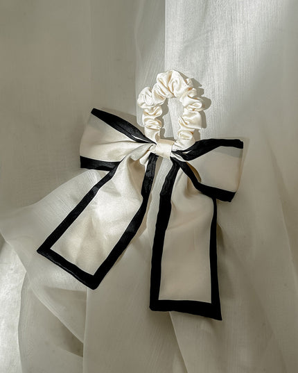 White Contrast Bow Scrunchie