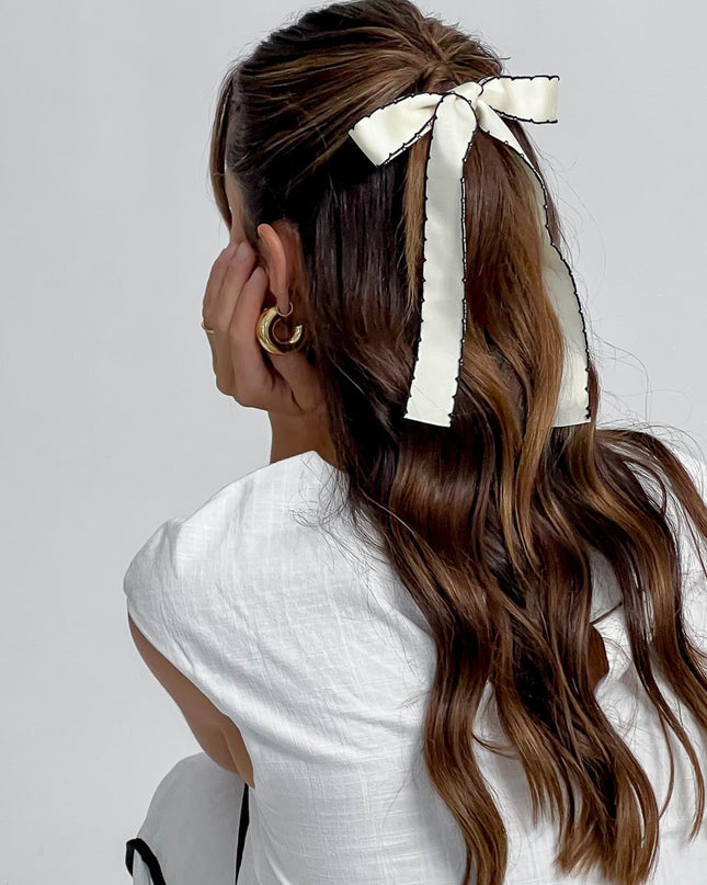 White Stitch Bow Hairpin