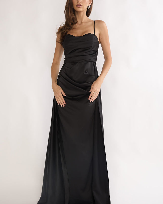 Black Pleated Gathering Maxi Dress
