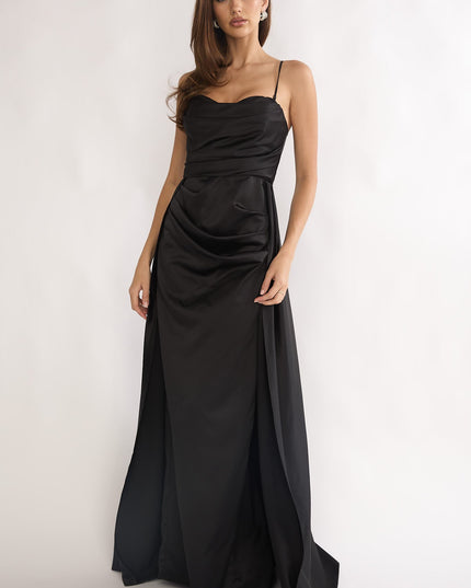 Black Pleated Gathering Maxi Dress