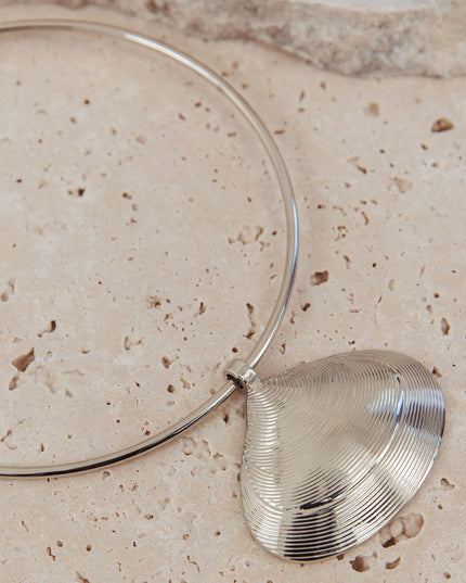Dark Silver Shell Pendant Choker Necklace