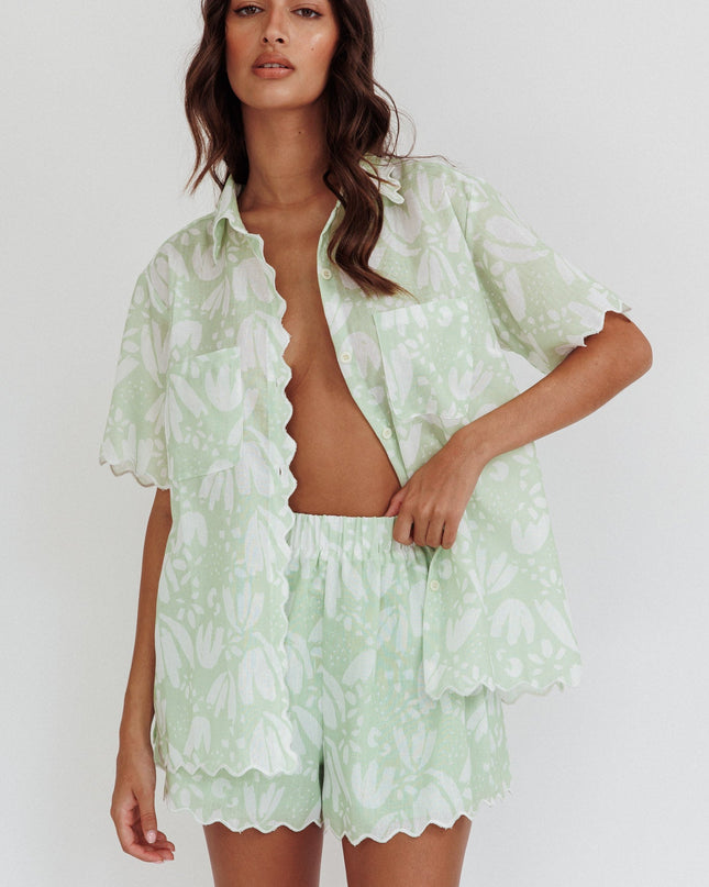 Sage Things Scalloped Elastic Waist Shorts Print