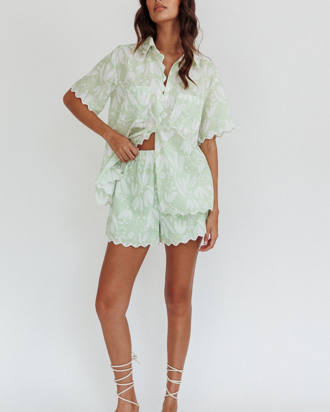 Sage Things Scalloped Elastic Waist Shorts Print