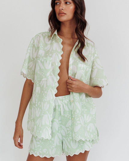 Sage Things Scalloped Elastic Waist Shorts Print
